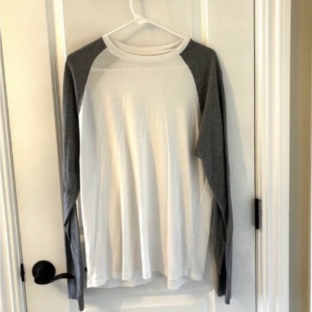 Two-Tone Long Sleeve Raglan Shirt - White & Gray